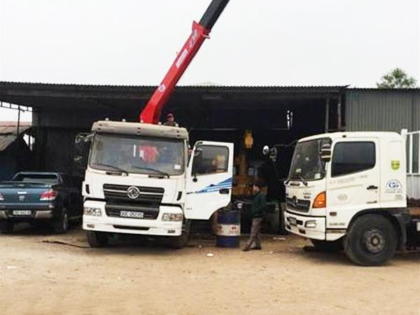 Xe tải Dongfeng Trường Giang 8 tấn gắn cẩu 5 tấn 5 đốt